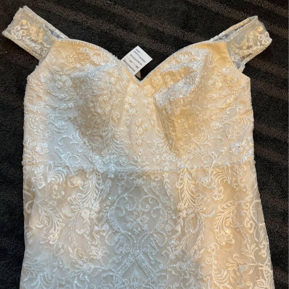 Oleg Cassini Cream Lace Wedding Dress